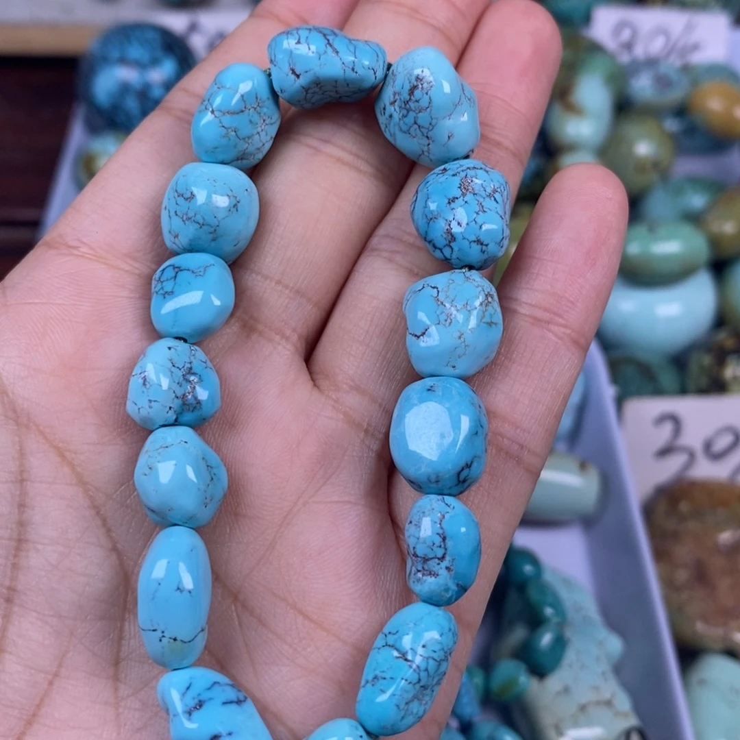 绿松石未镶嵌颈饰