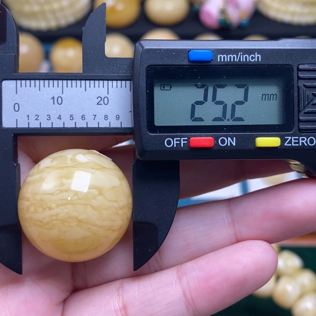 蜜蜡未镶嵌珠宝奇石