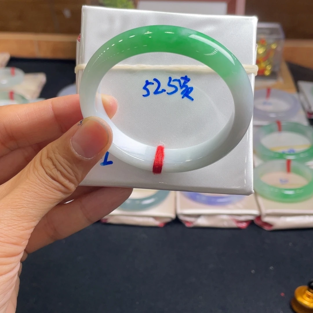 翡翠手镯未镶嵌52.5贵妃天然翡翠A货