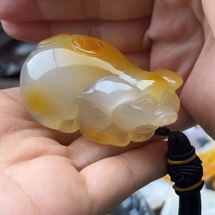 ****友玛瑙未镶嵌手饰玛瑙