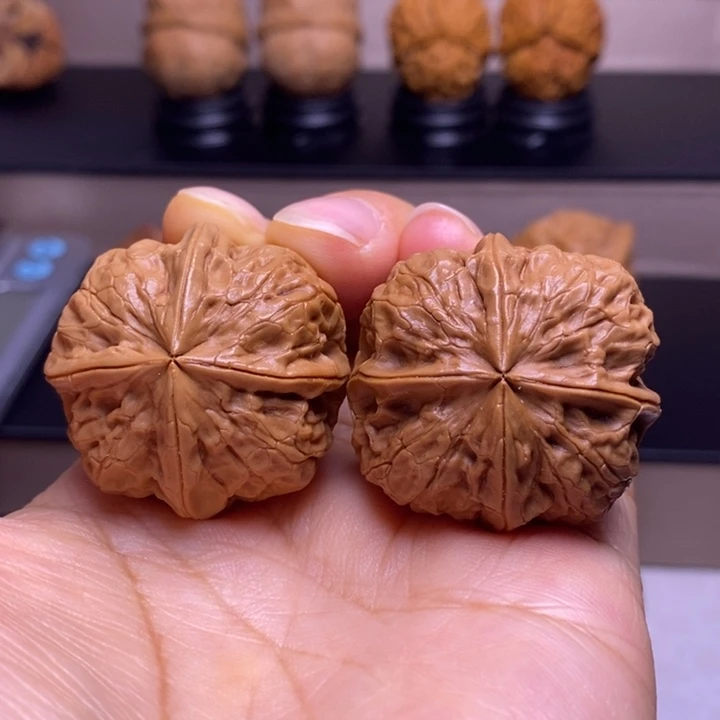 文玩核桃把件聚宝盆四楞48