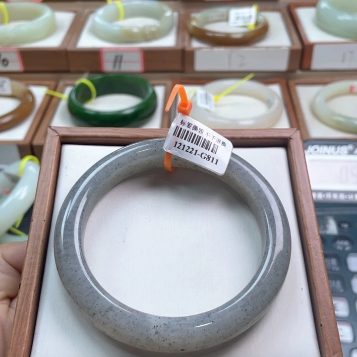 【闪购商品】未镶嵌手镯和田玉47。60 61