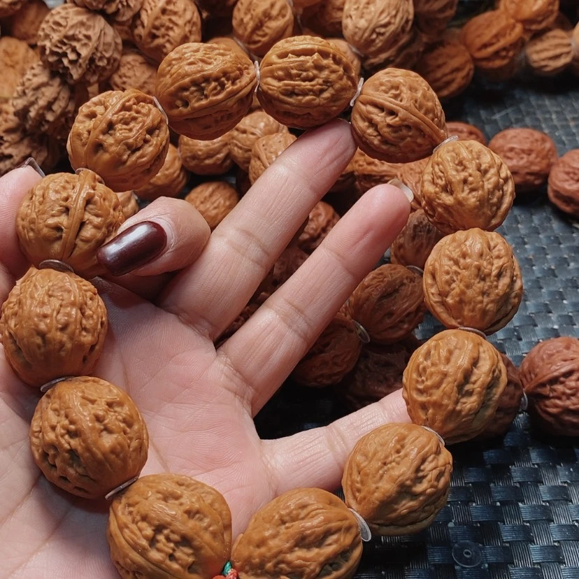 【闪购商品】文玩核桃吊坠不***肠粗筋