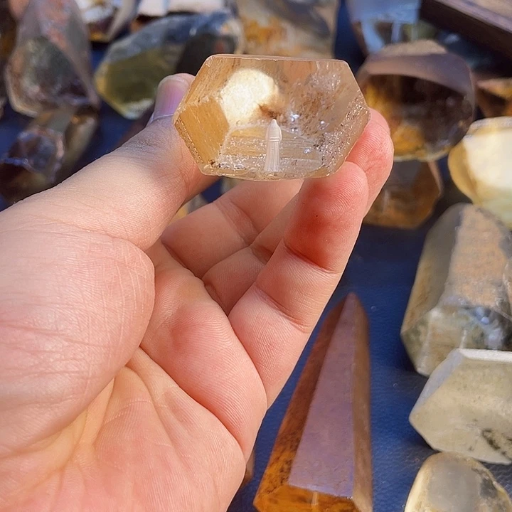 珃***)未镶嵌珠宝半成品水晶