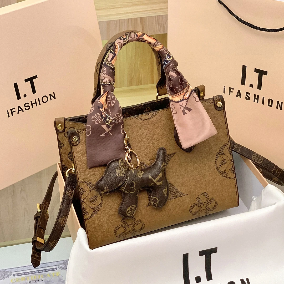 香港女士真皮手提包包女款2025新款女包托特包高级感大容量斜挎包