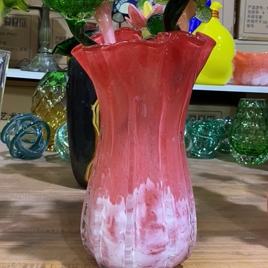 琉璃花瓶高31厘米宽15厘米