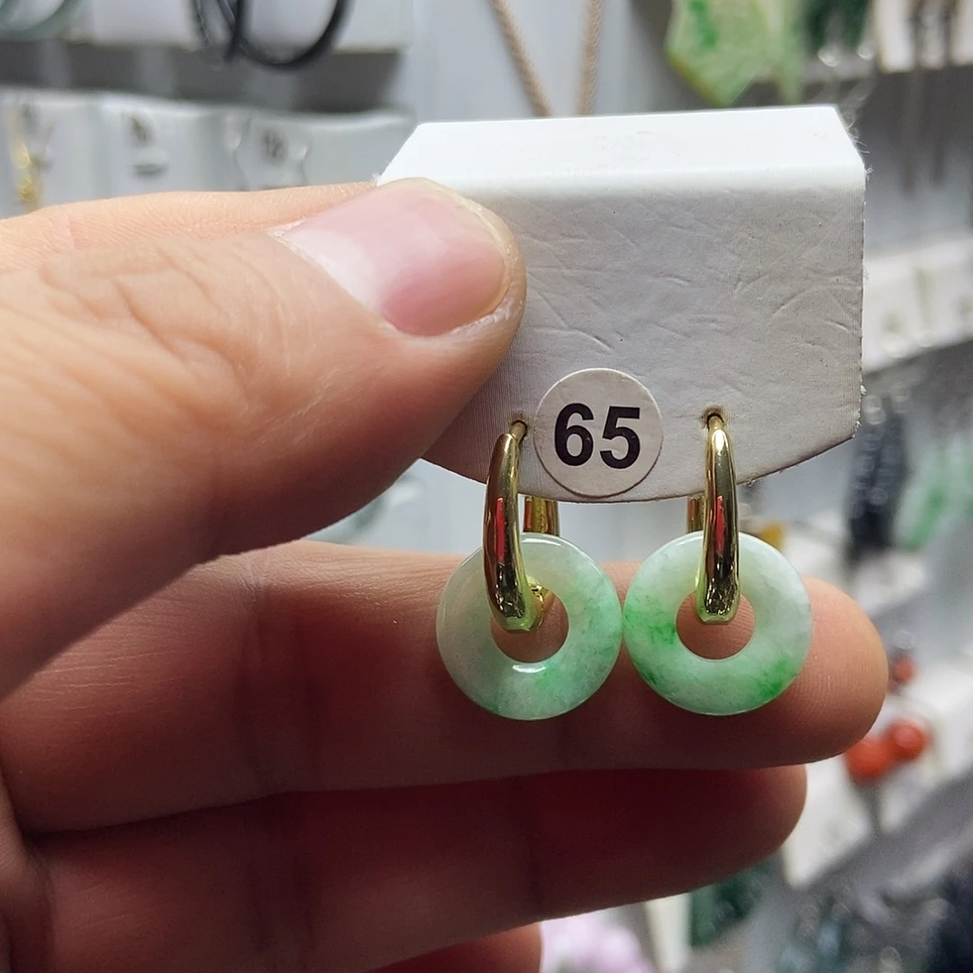 翡翠未镶嵌耳饰品质珠宝