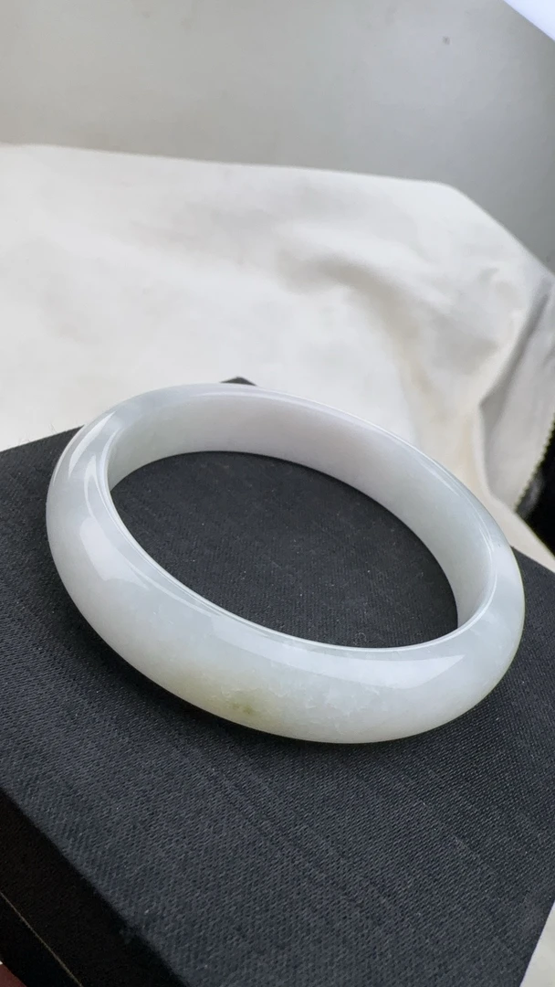 南阳独玉白透水手镯内径59宽13.6厚8实物冰润白度好送人自用