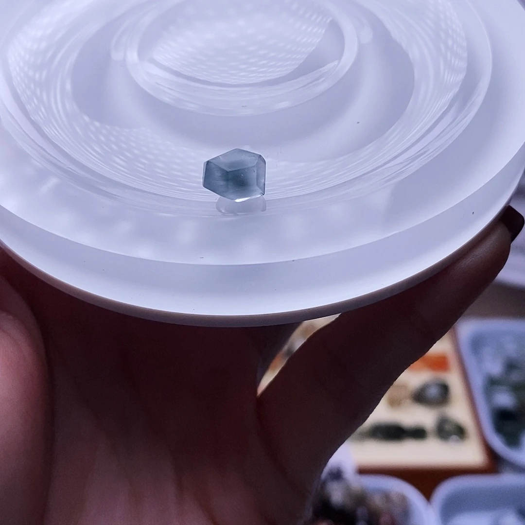 水晶天然水晶打孔不退不换未镶嵌