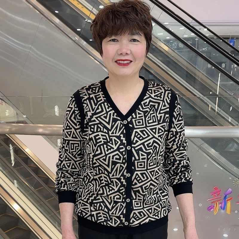 T8803 春季中老年洋气妈妈装休闲简约宽松提花百搭长袖上衣