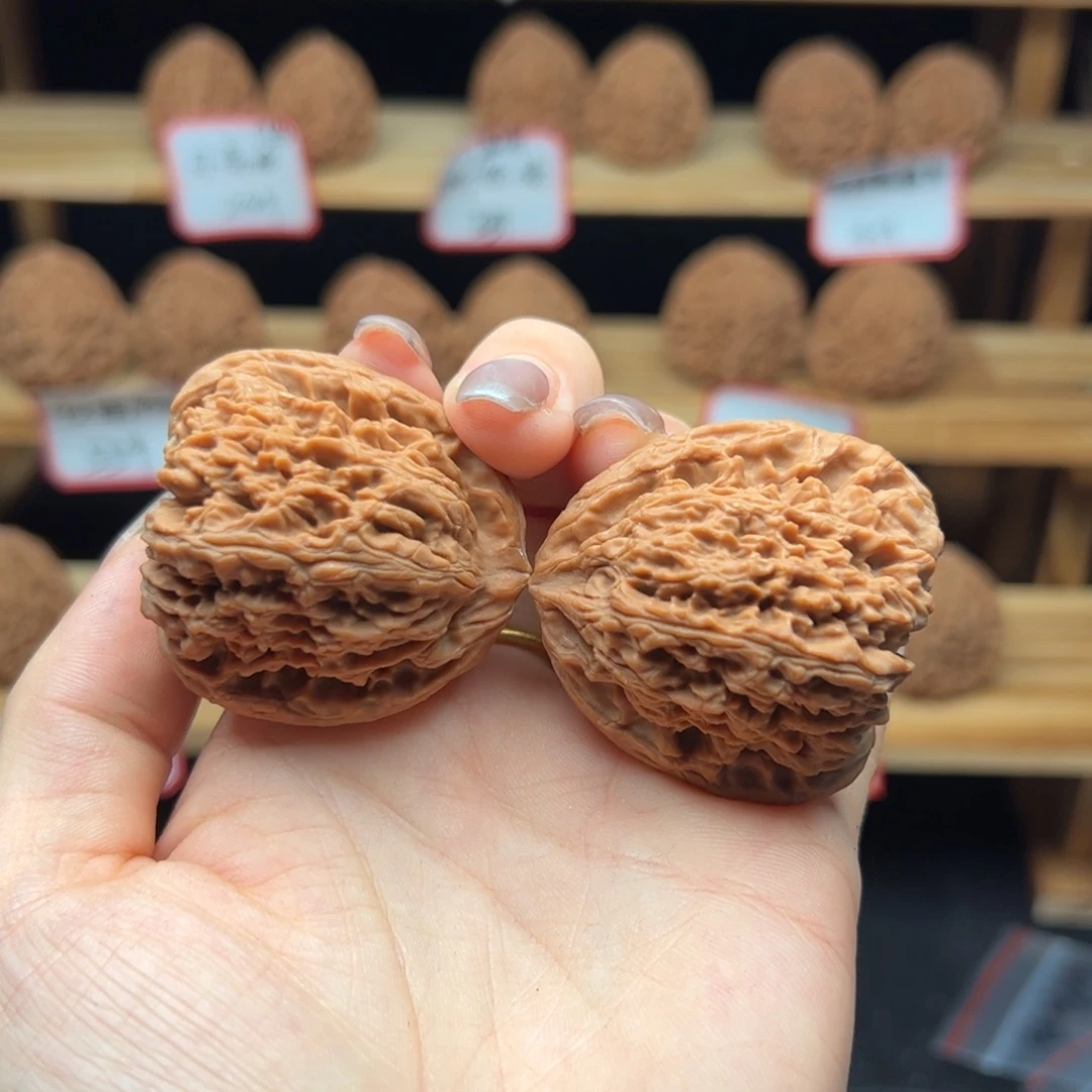 郭***岁文玩核桃吊坠41天残