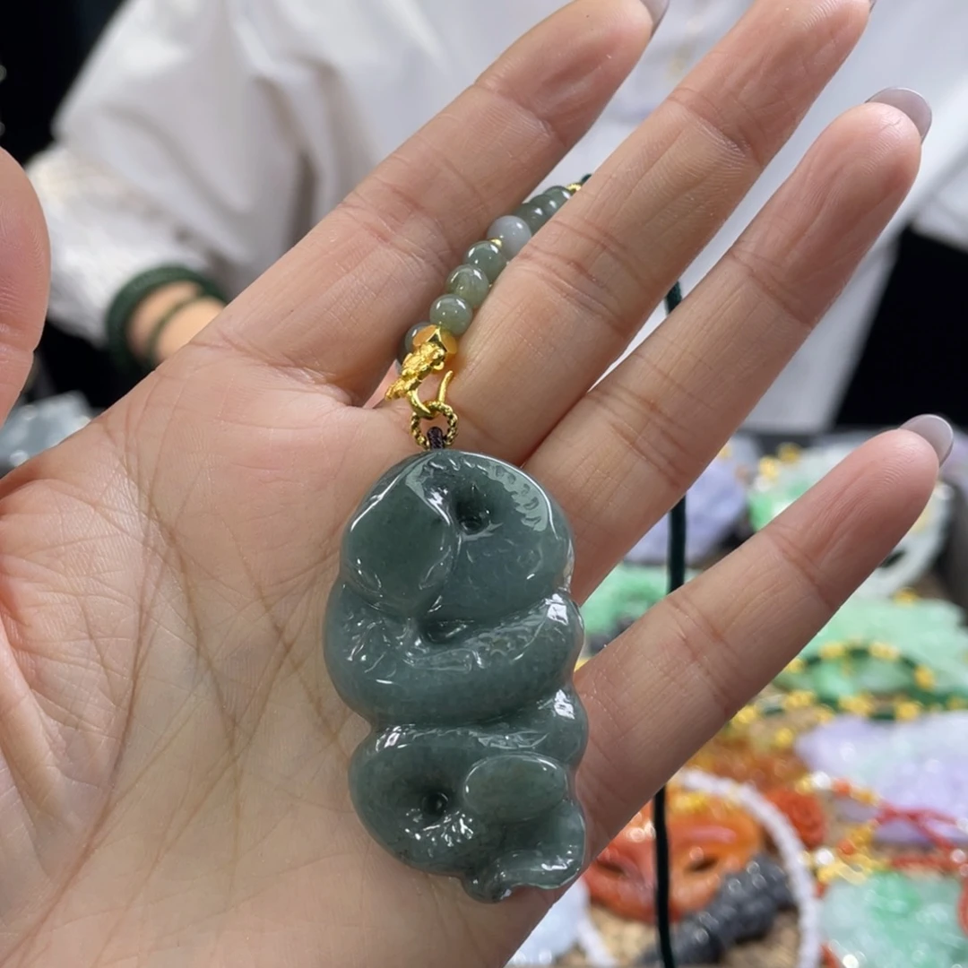 翡翠颈饰未镶嵌代编织