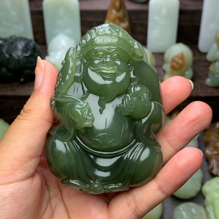 和田玉未镶嵌把件