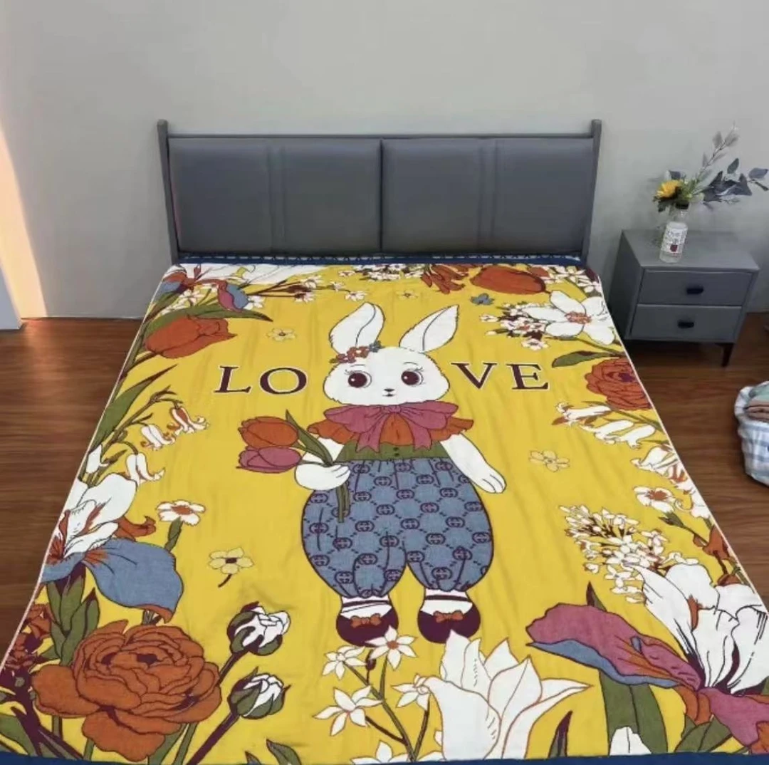 【乖乖兔】150*200纯棉多层加厚面包被