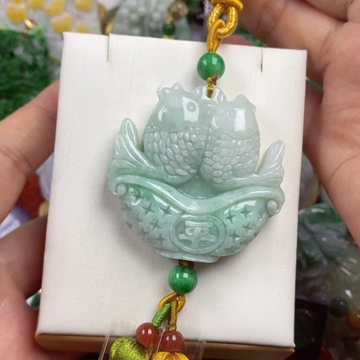 吊坠(赠链)未镶嵌翡翠