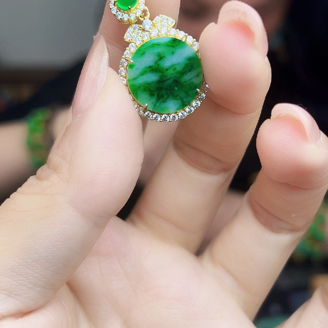 翡翠银S925镶嵌颈饰吊坠