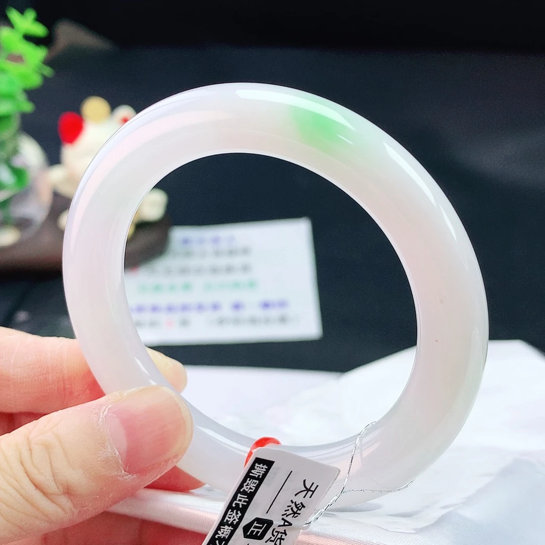 翡翠手镯未镶嵌52胖