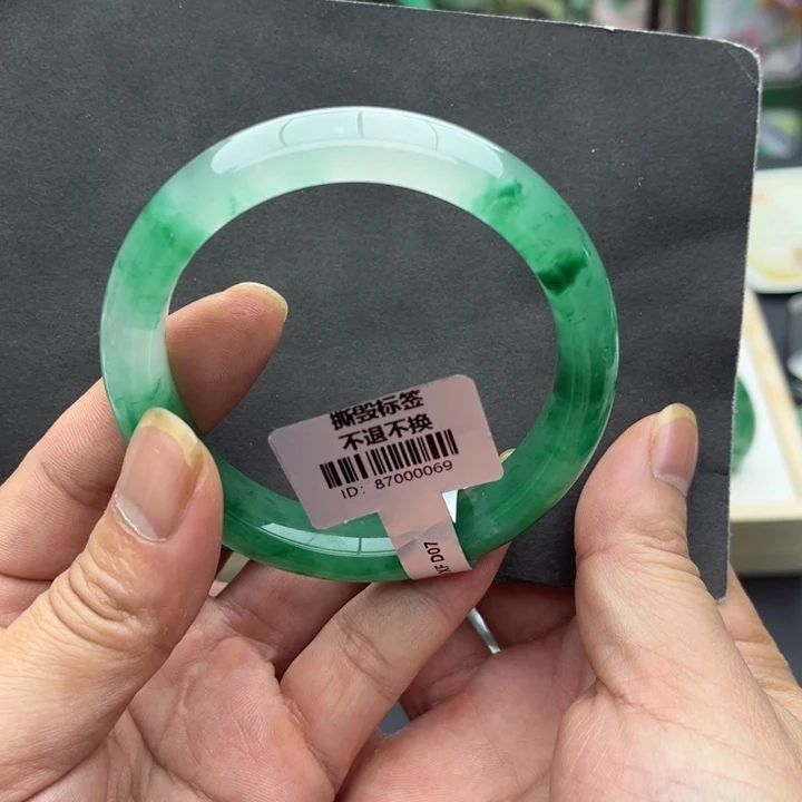 石英质玉未镶嵌手镯