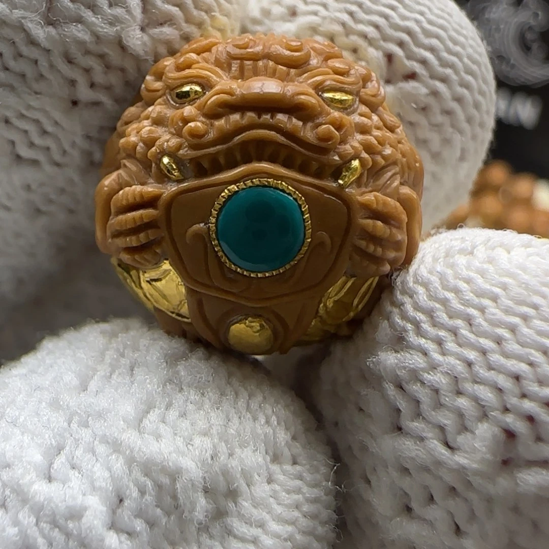 关***生猴头核桃吊坠貔恘镶嵌24k