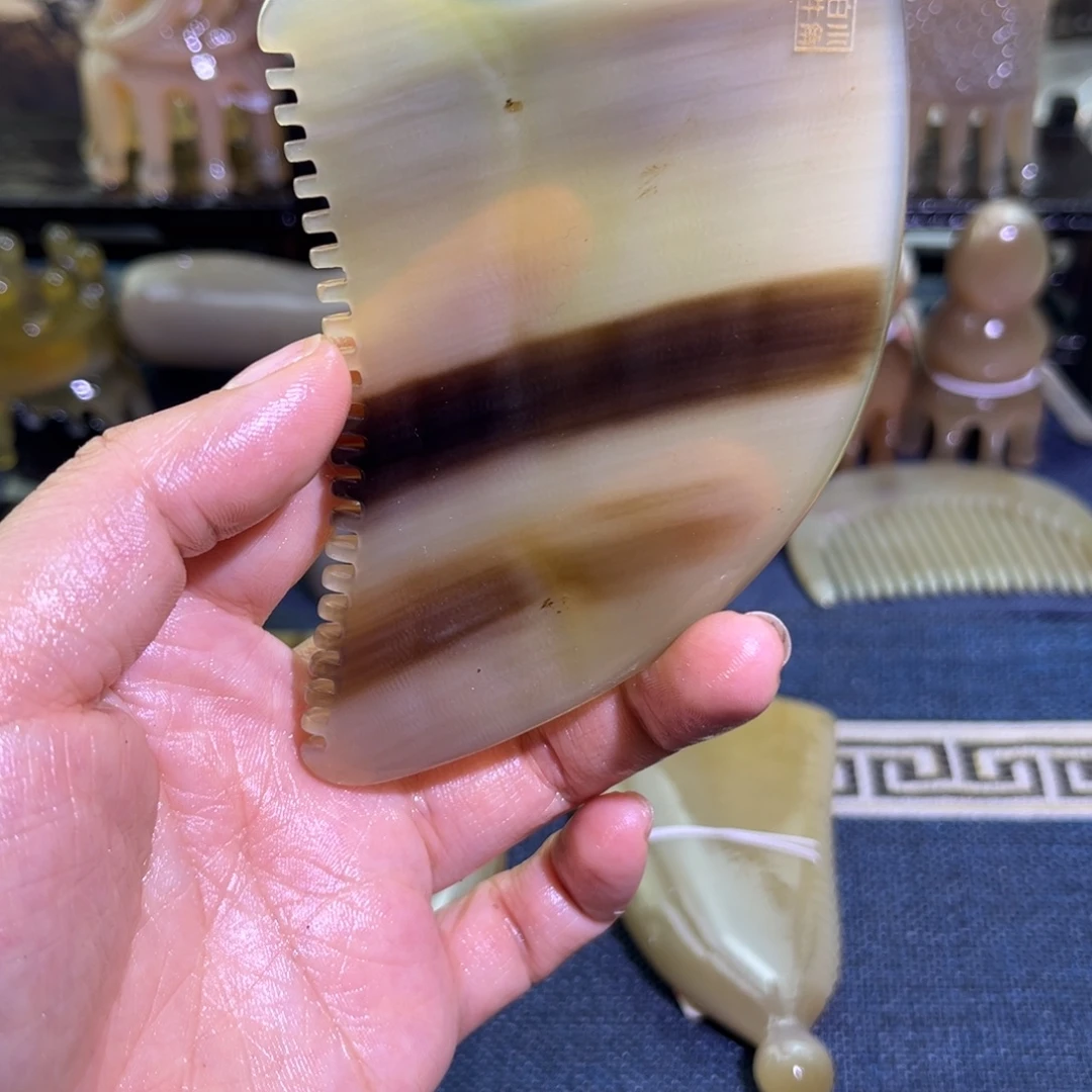 国内老白水福利脸梳