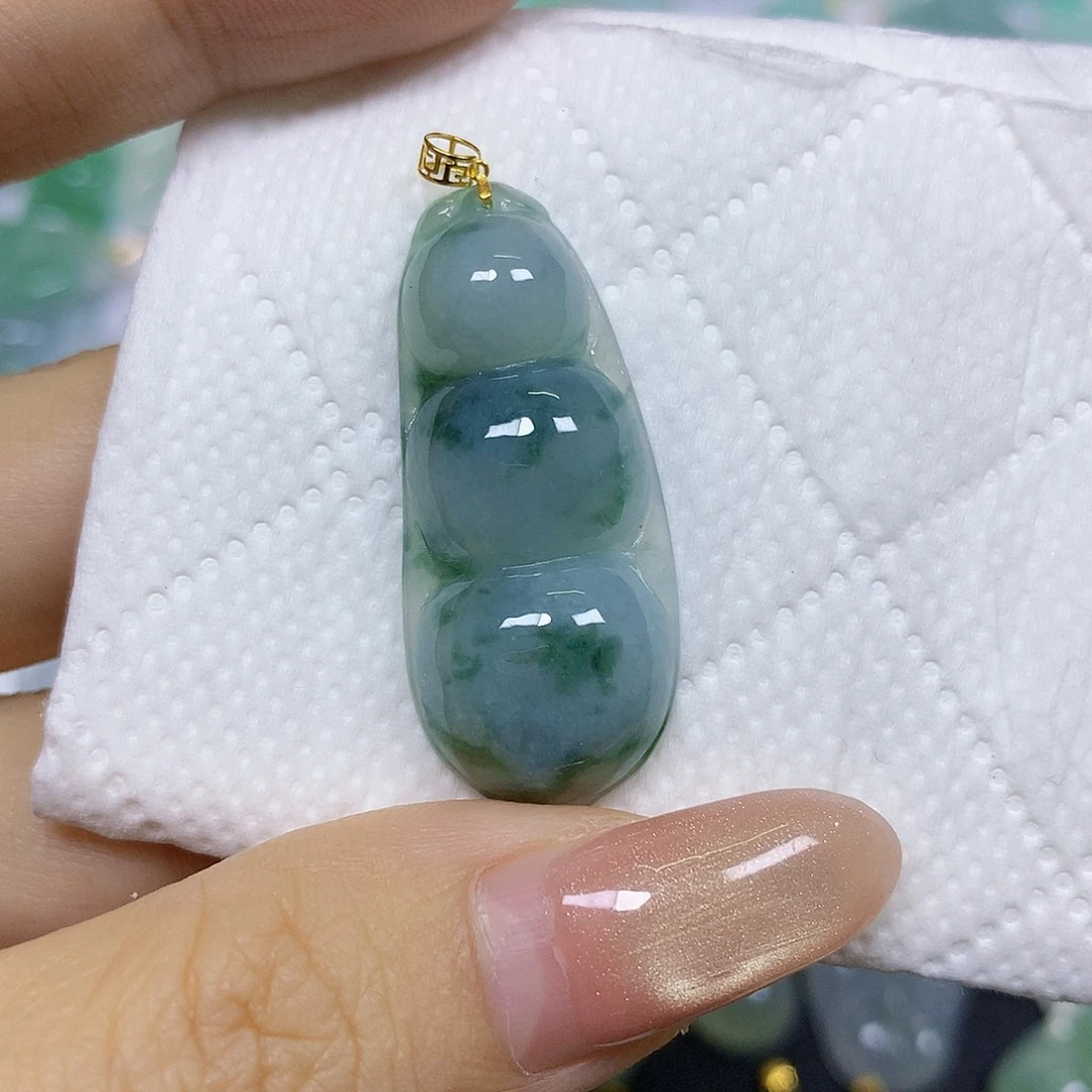颈饰18K金镶嵌翡翠挂件
