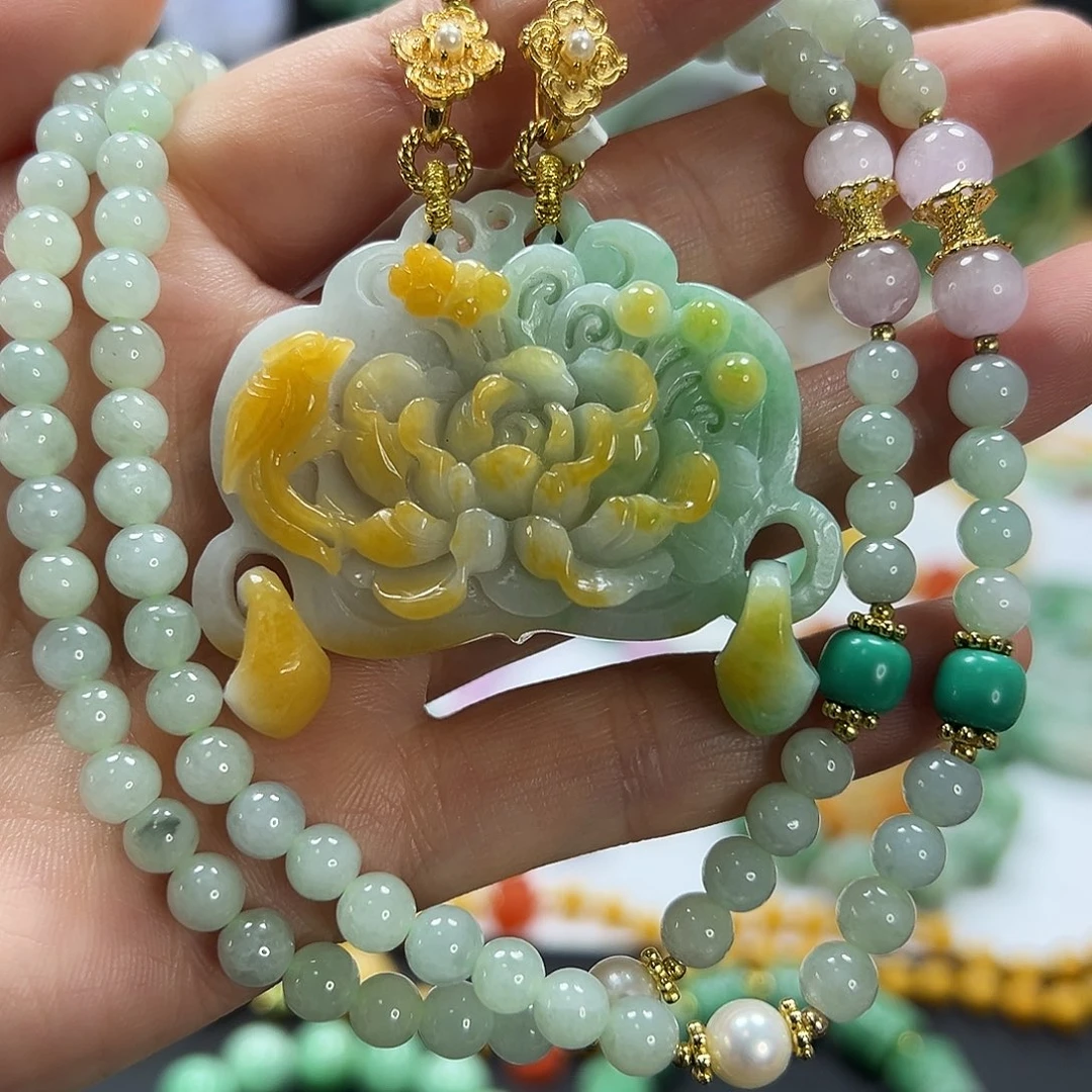 翡翠未镶嵌颈饰吊坠