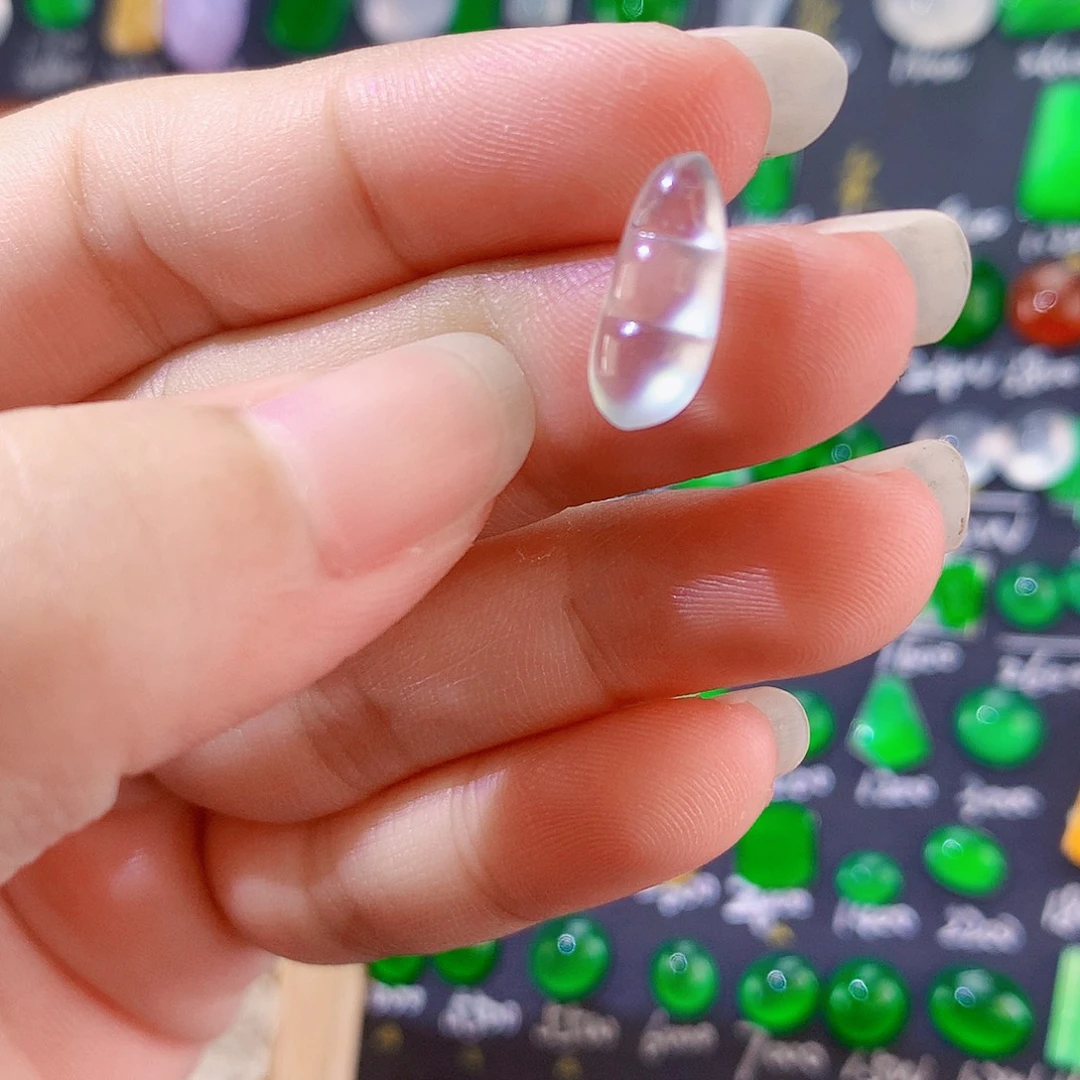 翡翠未镶嵌颈饰白钢豆