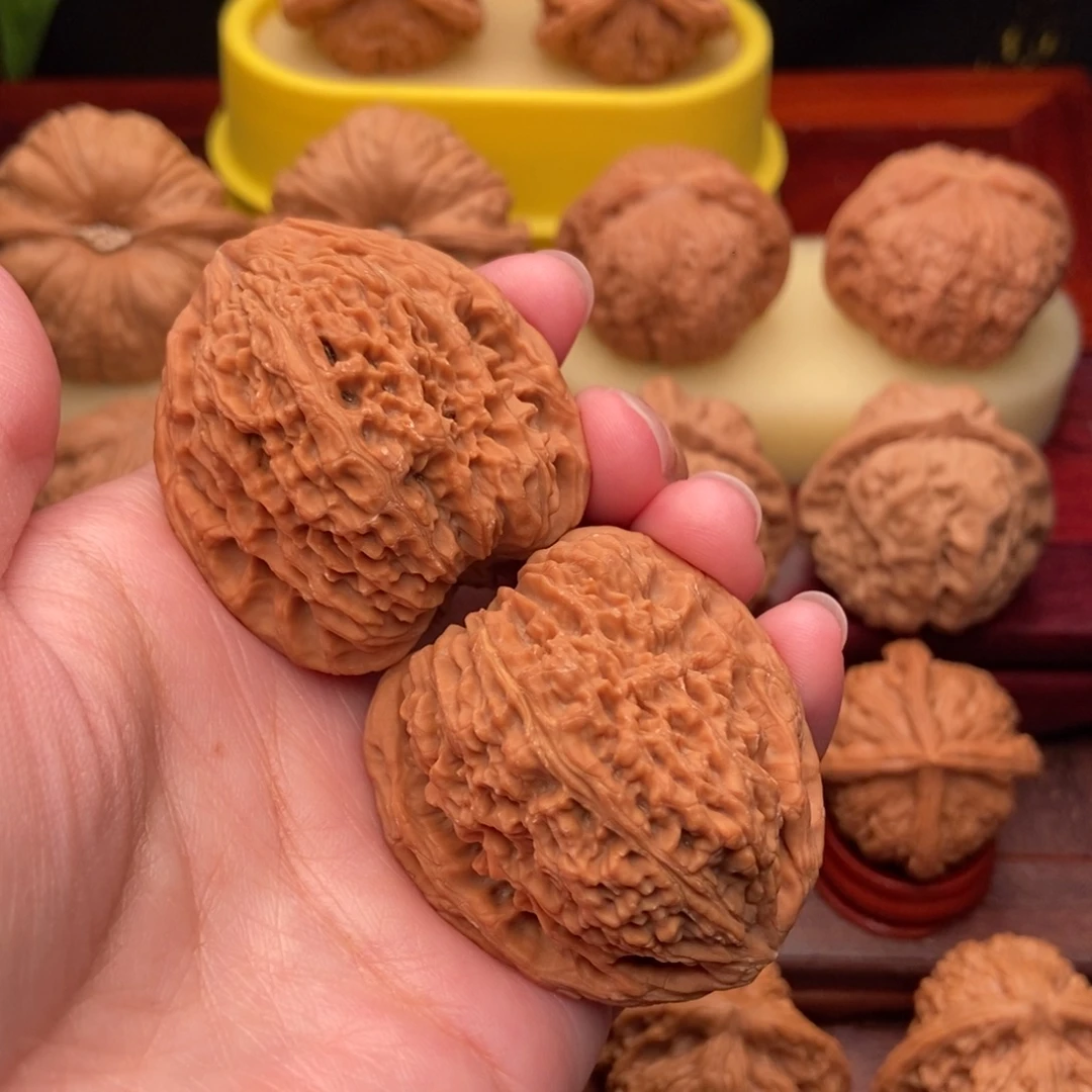 以***待把件文玩核桃精品高炮南疆石42