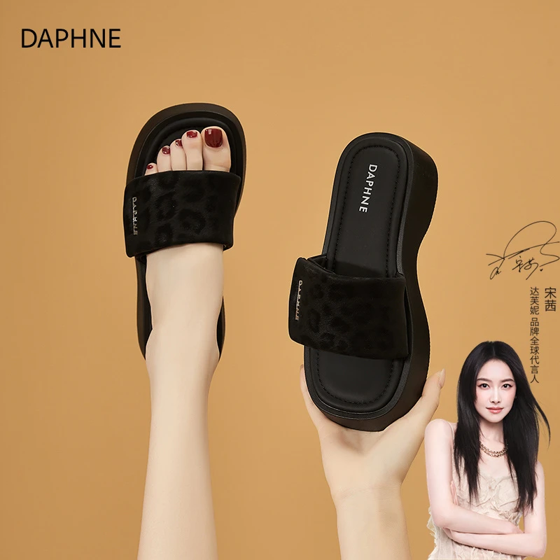 达芙妮一字拖2025夏季新款拖鞋百搭厚底轻便增高日常豹纹女鞋子