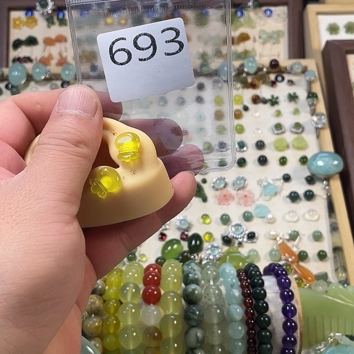 蛇纹石玉合金耳钉