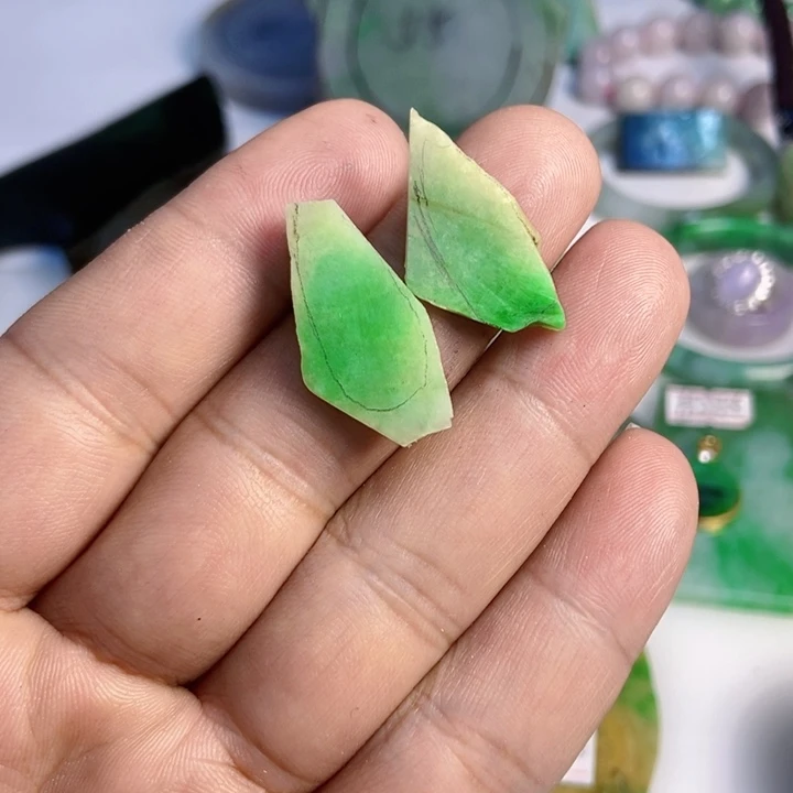 翡翠散珠天然翡翠A货挂件