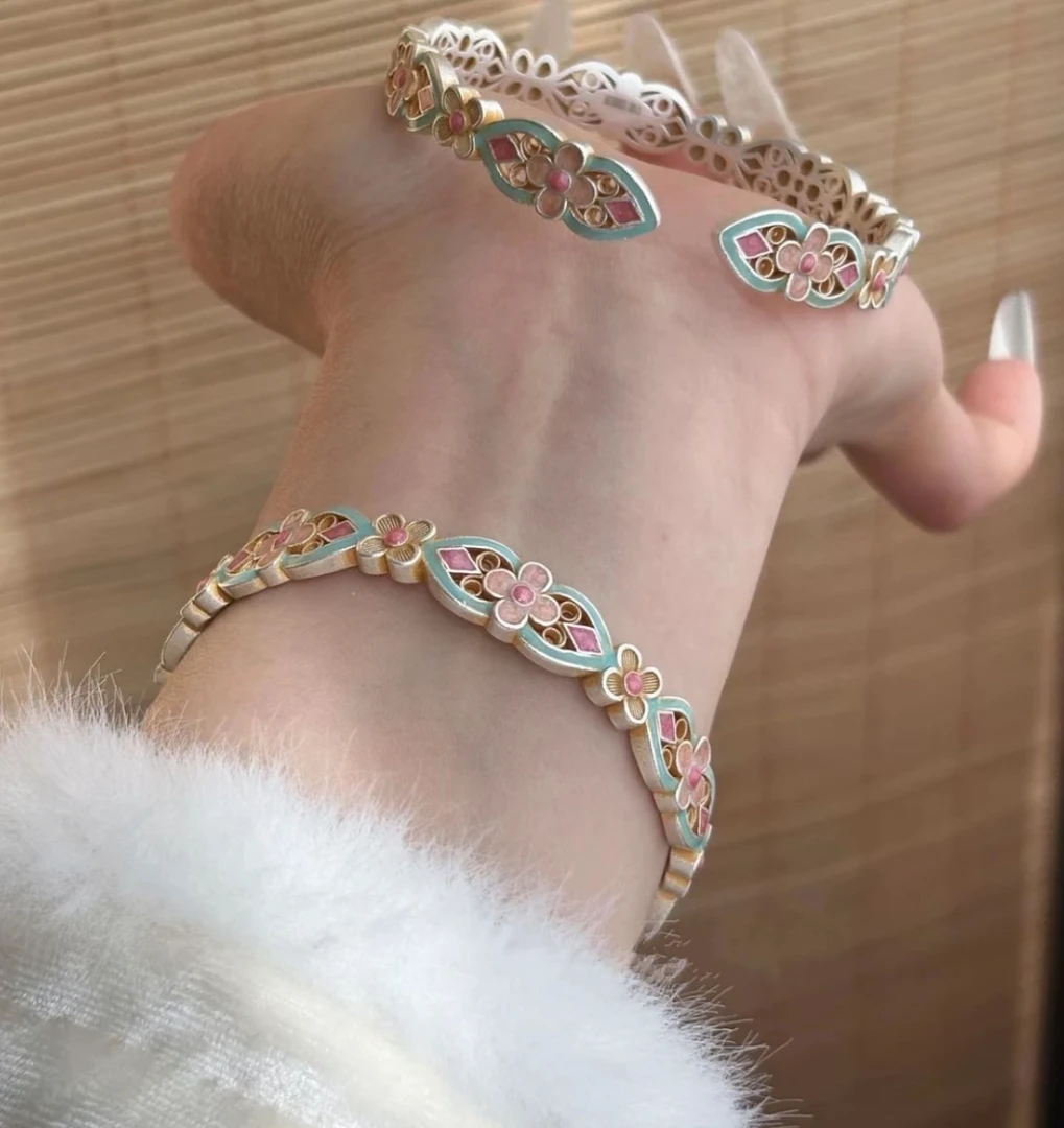 足银手镯 A6足银999.9珠光珐琅彩开口新中式花满筑宫廷风银手镯