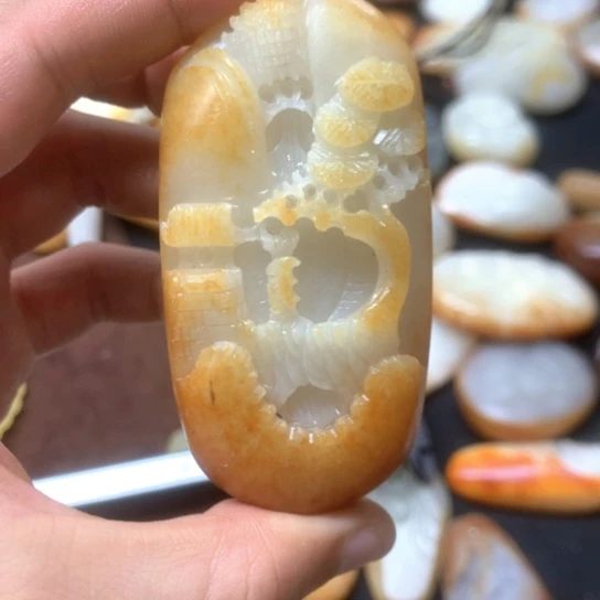 未镶嵌和田玉把件