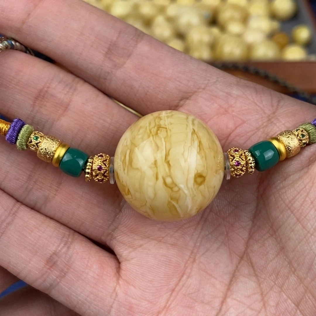 未镶嵌琥珀裸石黑***丶蜜蜡