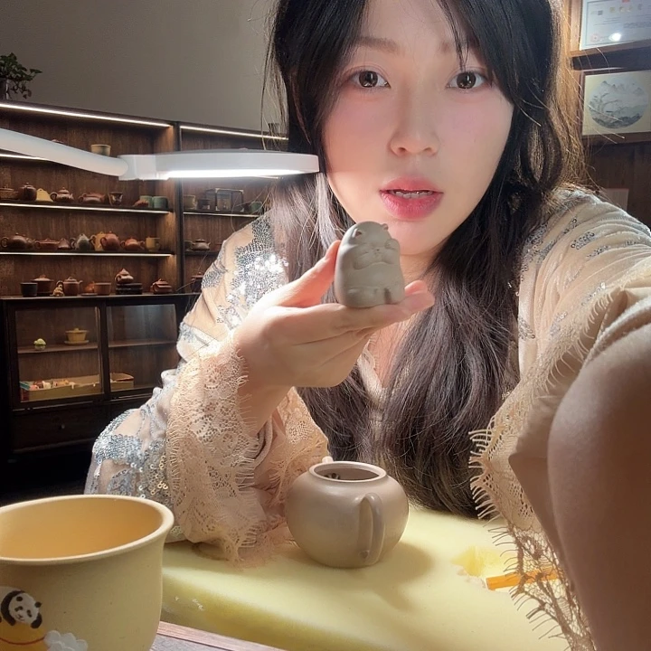 紫砂白玉段可爱小茶宠