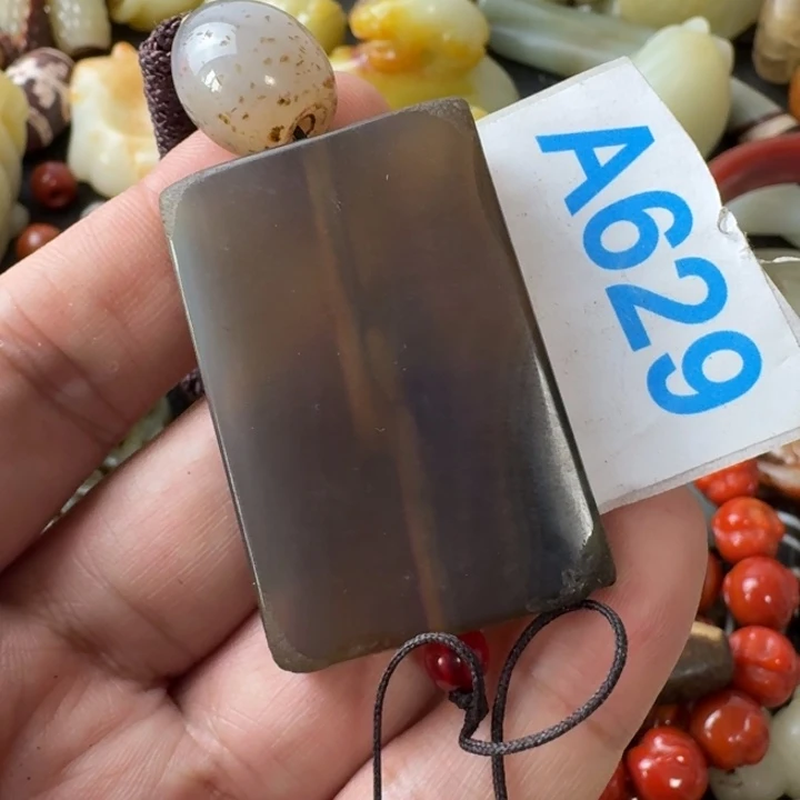 玛瑙/玉髓合金颈饰