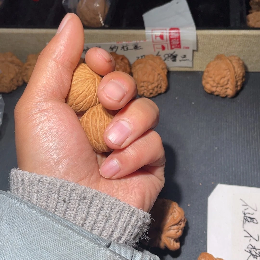 E***.文玩核桃吊坠核桃