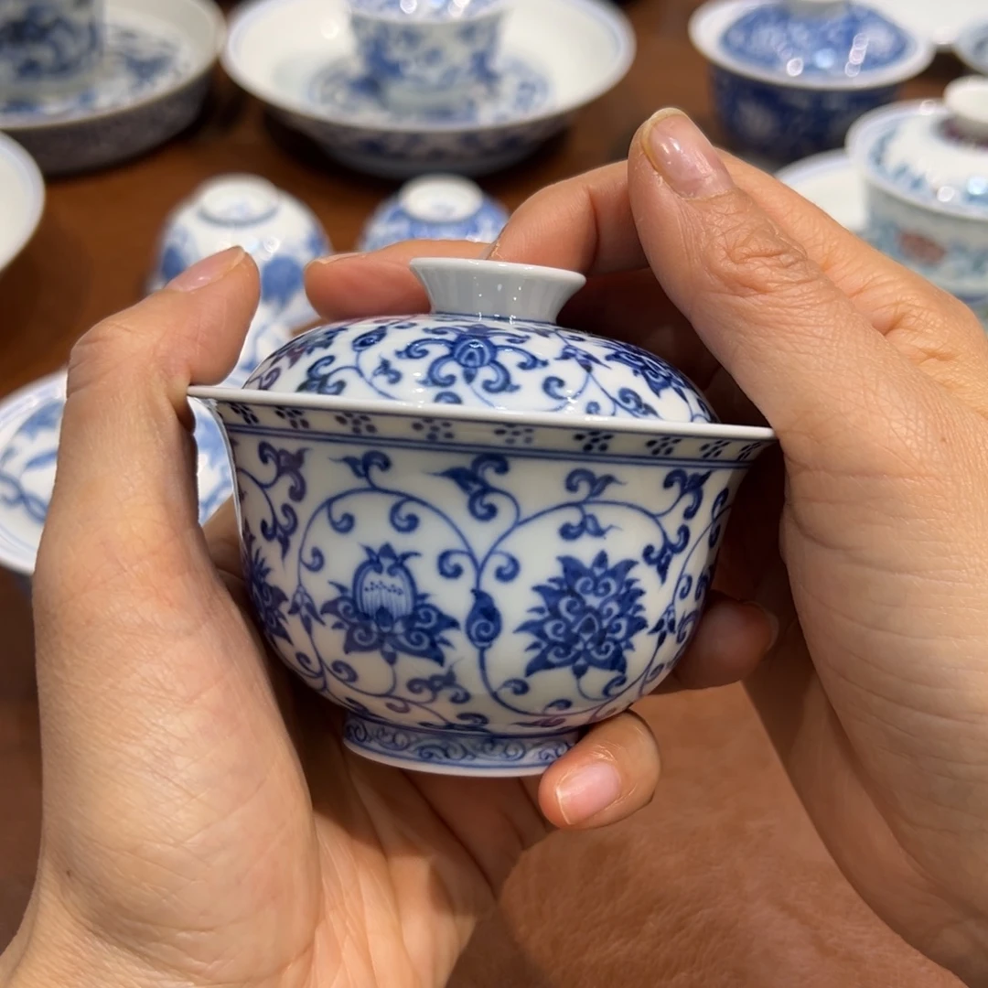 青花缠枝盖碗120毫升