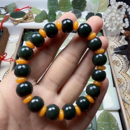 和田玉颈饰未镶嵌