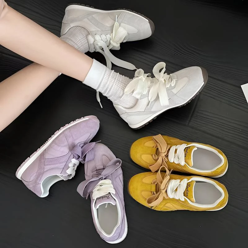 休闲透气通用低帮耐磨休闲板鞋百搭学生平底运动鞋系带女鞋休闲鞋