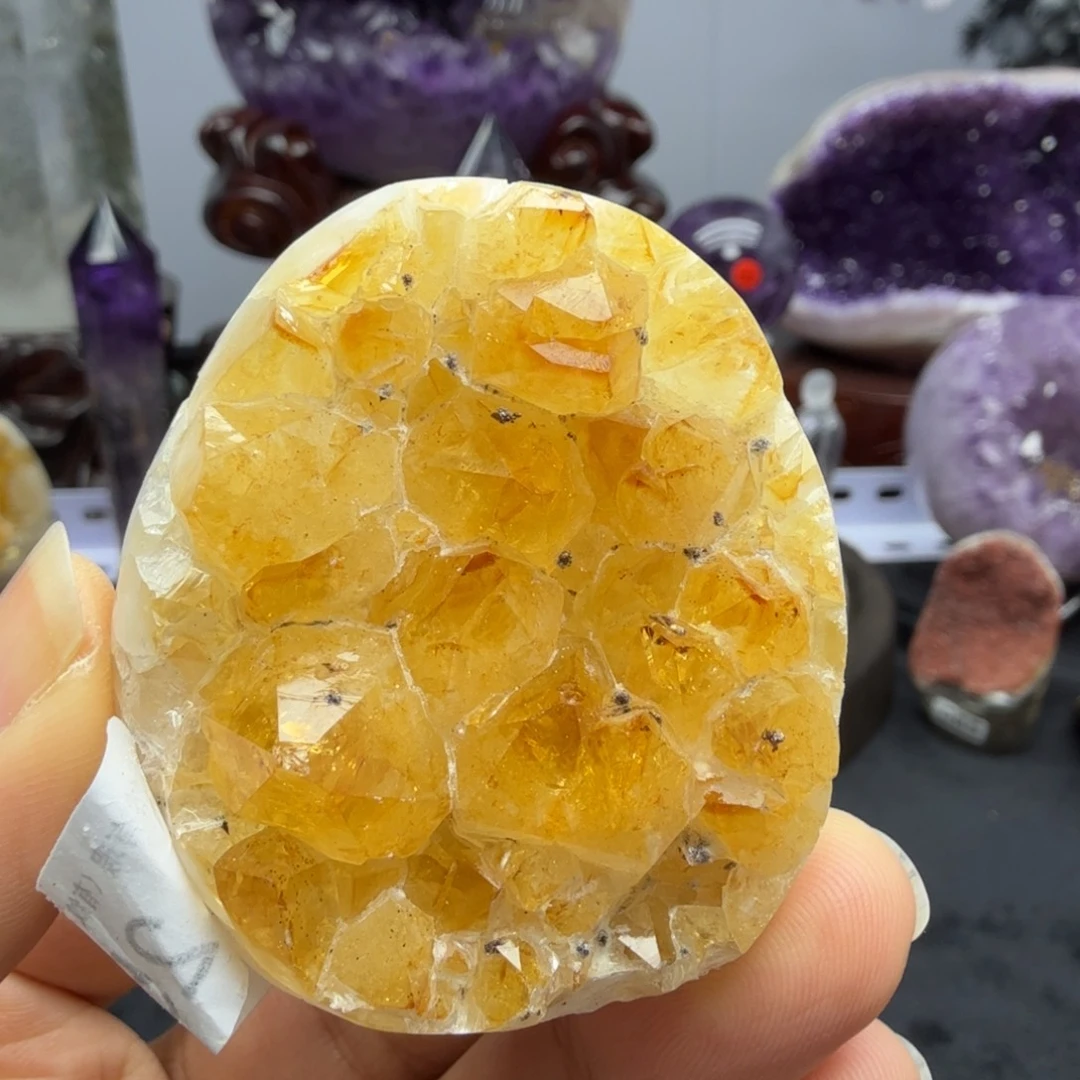 水晶摆件未镶嵌黄水晶