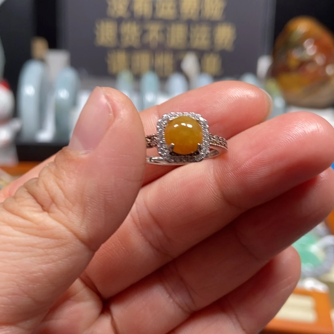 翡翠戒指未镶嵌翡翠