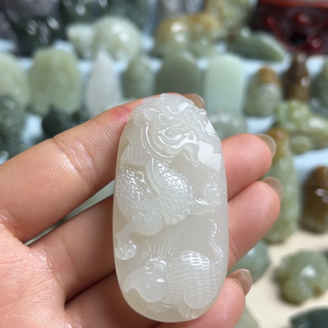 K***a和田玉未镶嵌挂件