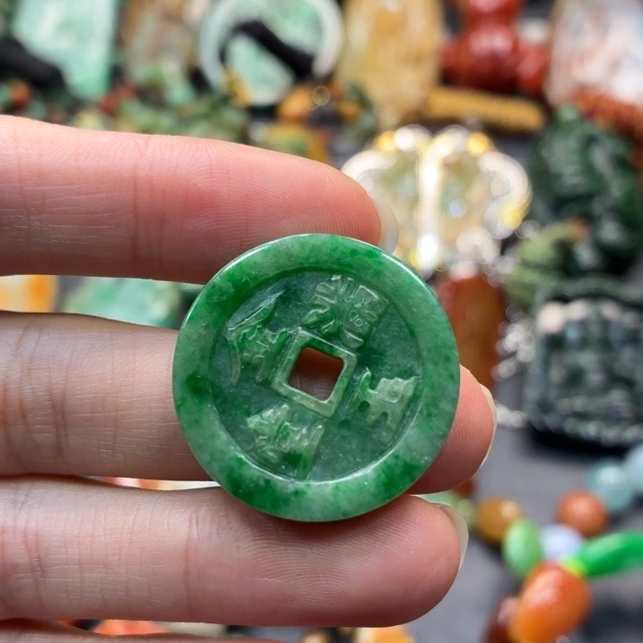 用***2翡翠未镶嵌挂件铜钱挂件