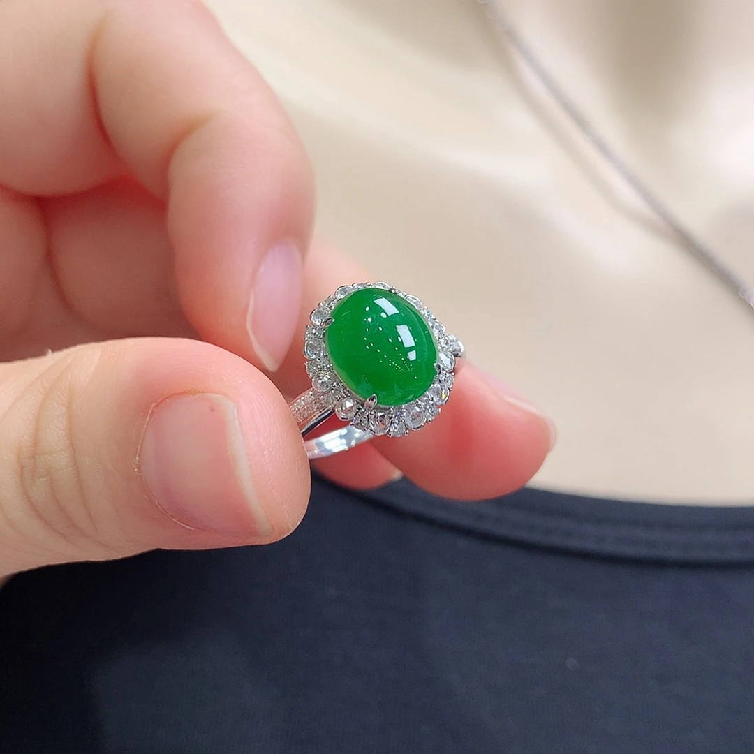 翡翠戒指18K金镶嵌戒指