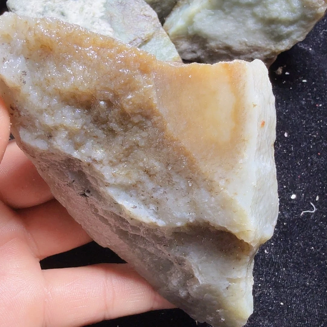 和田玉（糖玉）未镶嵌珠宝半成品