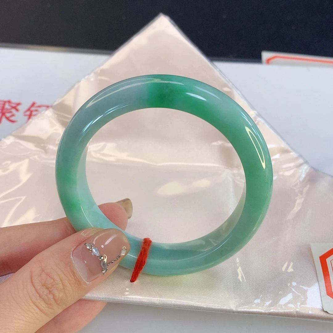 翡翠手镯未镶嵌天然翡翠A货052