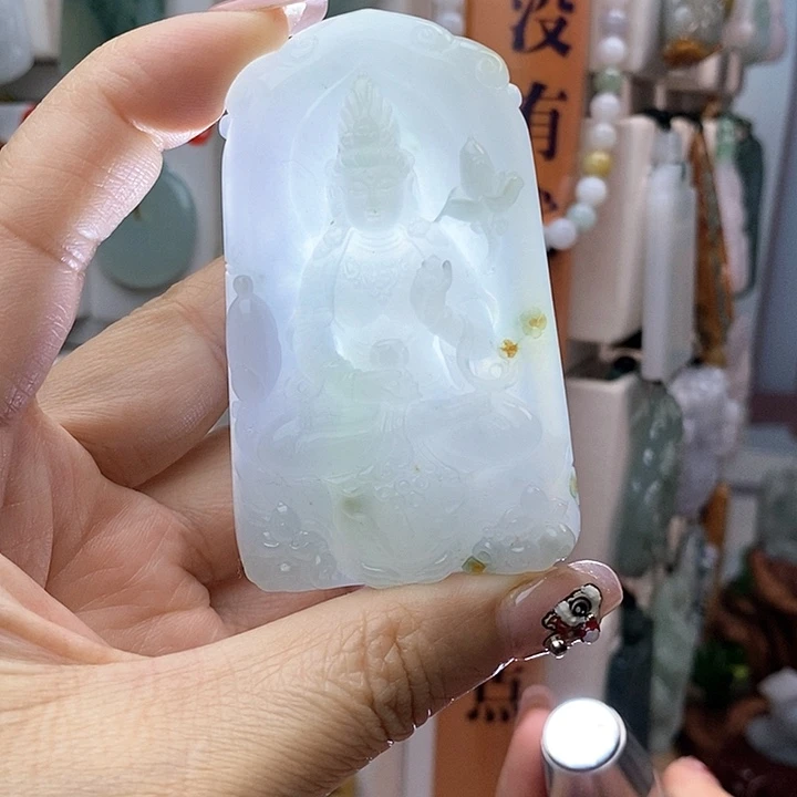 翡翠颈饰未镶嵌观音