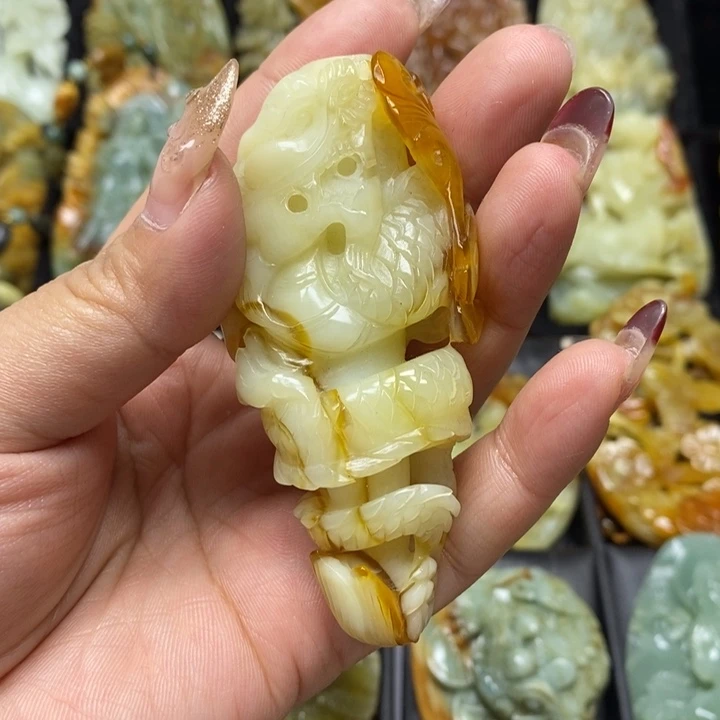 蛇纹石玉吊坠未镶嵌