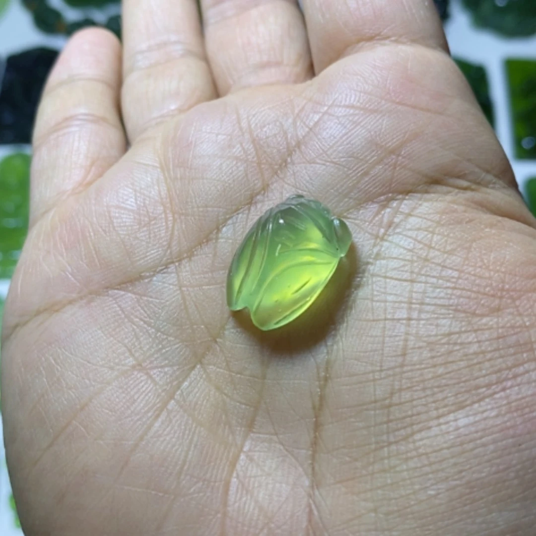 【闪购商品】未镶嵌蛇纹石玉颈饰